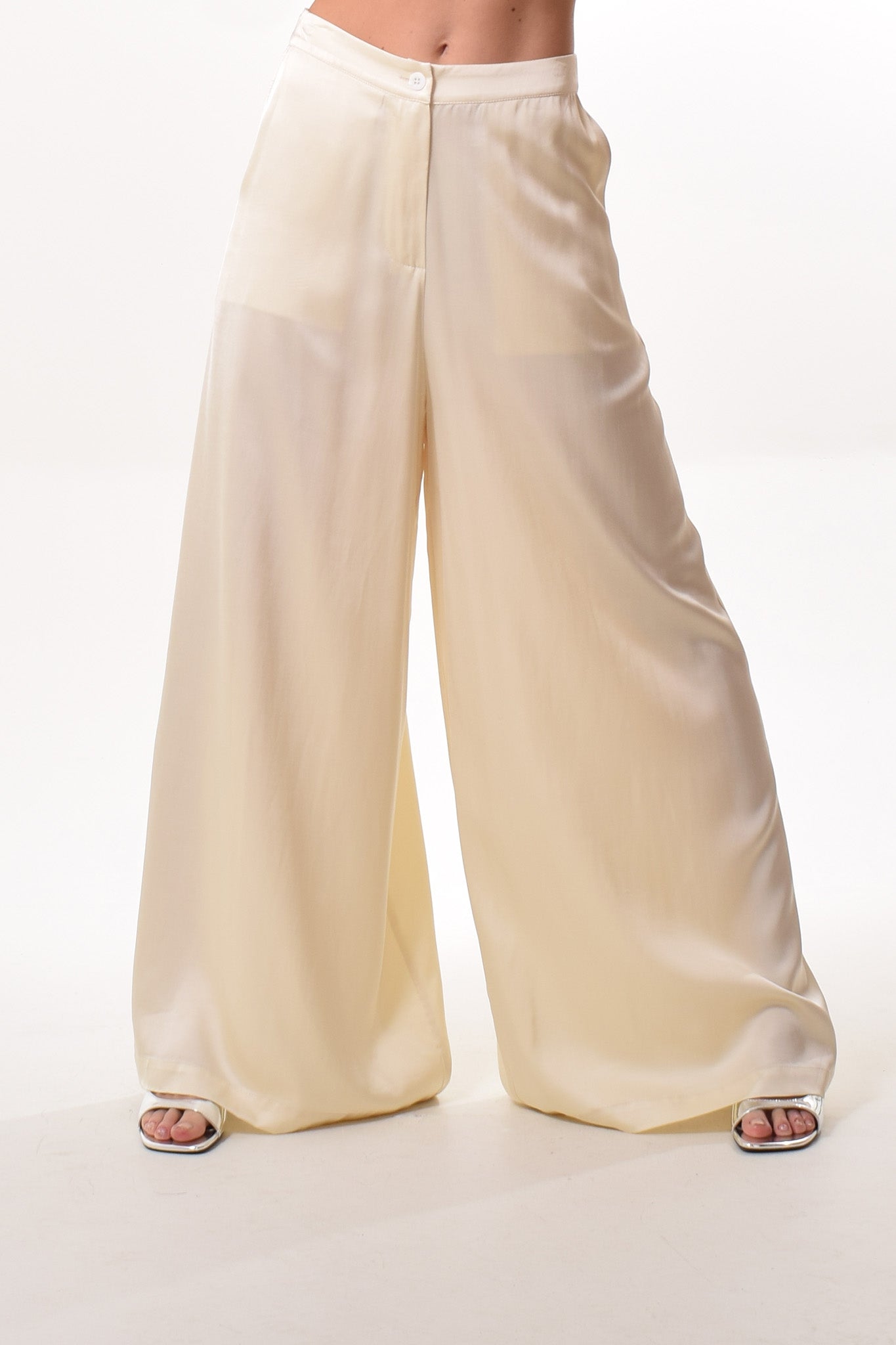 Metz trousers in Cream
